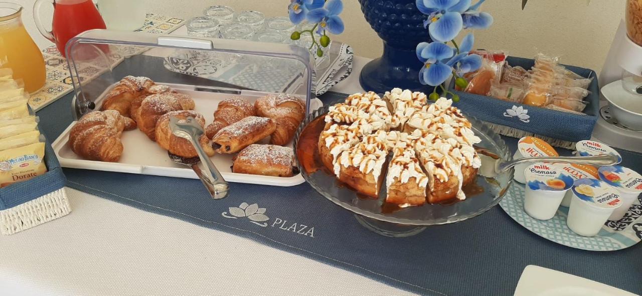 B&B Plaza 兰佩杜萨 外观 照片