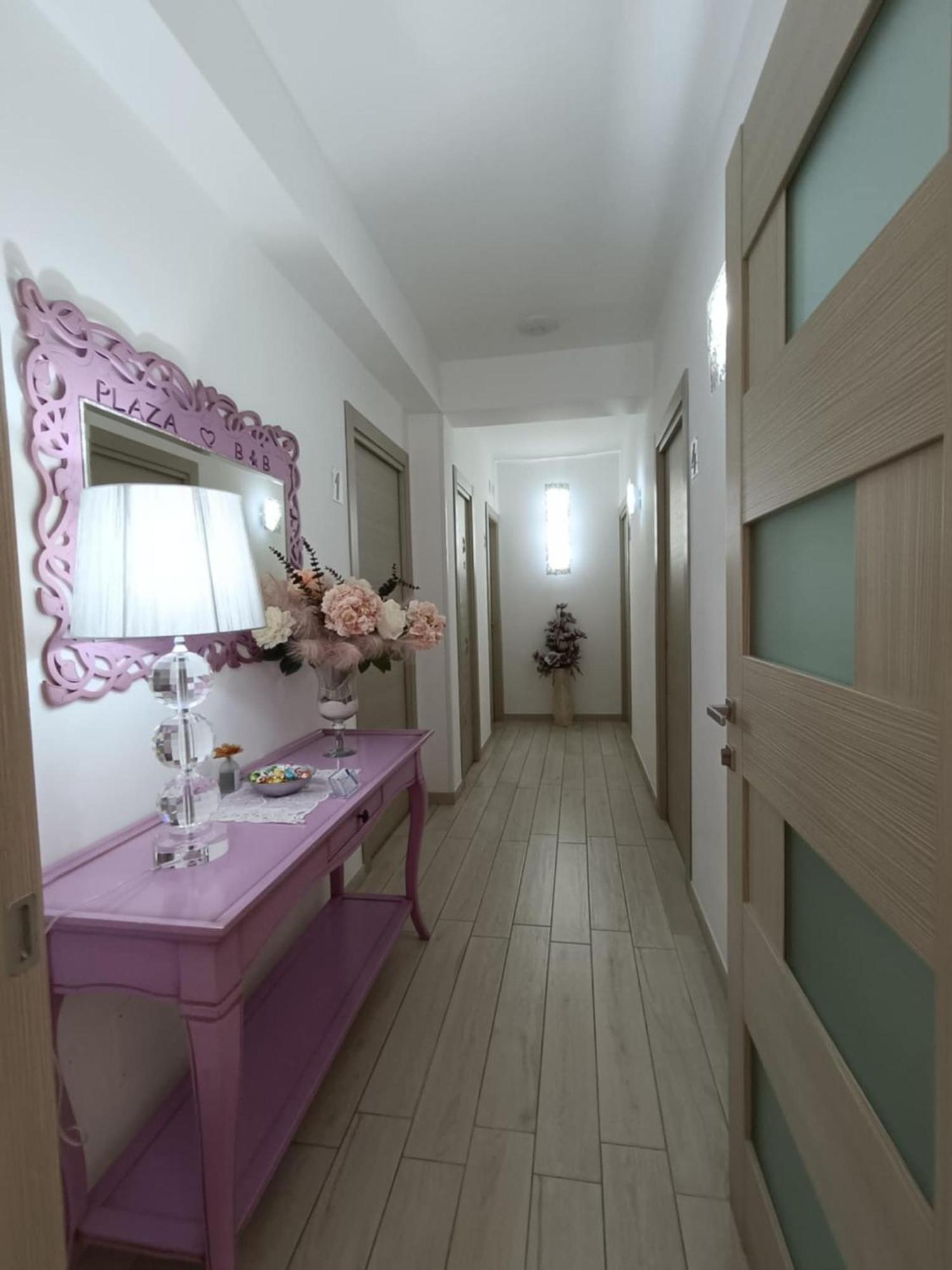 B&B Plaza 兰佩杜萨 外观 照片