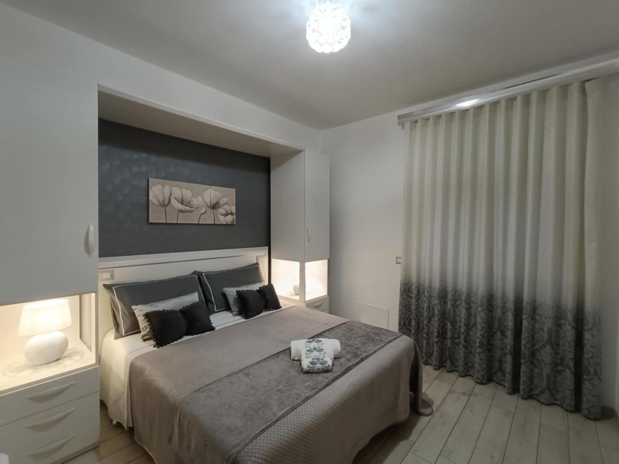 B&B Plaza 兰佩杜萨 外观 照片